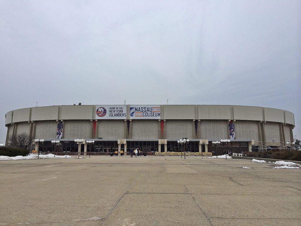 Islanders Bid Farewell to Nassau Coliseum, Prepare for Barclays Center