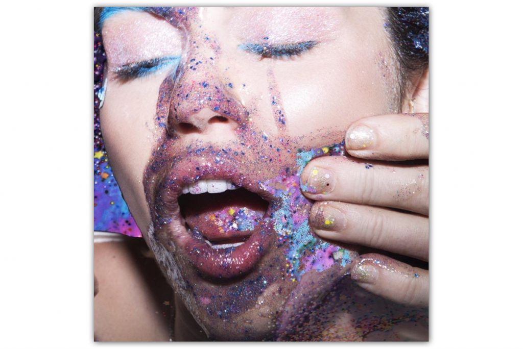 Miley Cyrus & Her Dead Petz