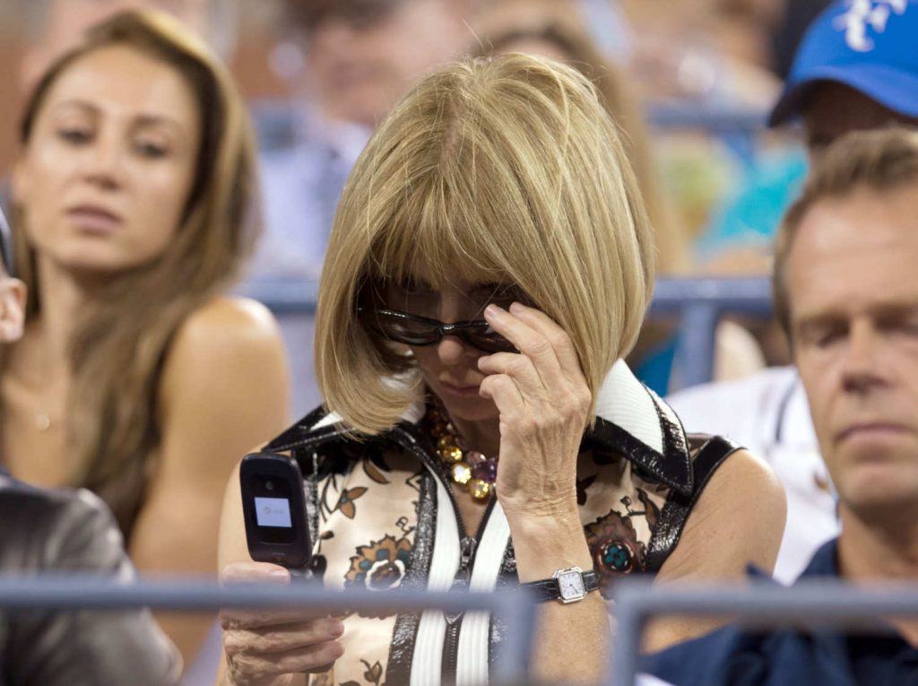 Five Reasons to Ditch your Smart Phone for a Flip Phone